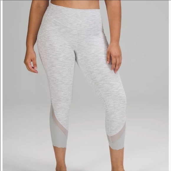 lululemon athletica Pants - Lululemon Wunder Under Scallop Ankle
